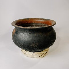 Clay Pot Blackened 10"