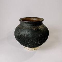 Clay Pot Blackened 8"